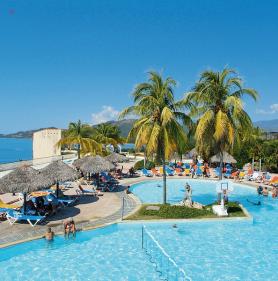 Kubánský hotel Brisas Sierra Mar s bazénem