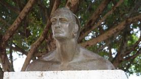 Busta indiánského náčelníka Hatueye, Baracoa