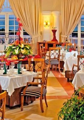 Kubánský hotel Paradisus Princesa Del Mar s restaurací
