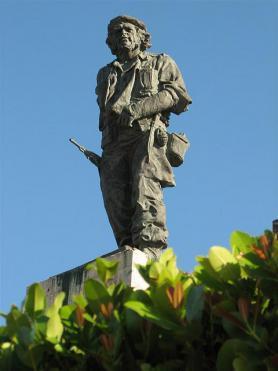 Kubánské město Santa Clara s památníkem Che Guevary