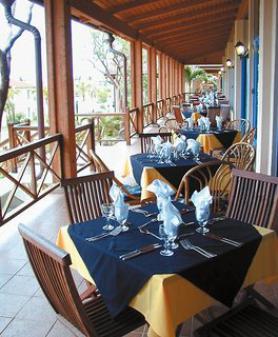 Kubánský hotel Breezes Jibacoa s restaurací