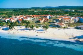 Kubánský hotel Brisas Guardalavaca u moře