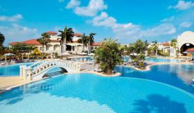 Kubánský hotel Paradisus Princesa Del Mar s bazénem